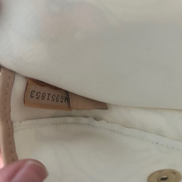 Dooney & Bourke x Disney Parks Sketch Wristlet, Rare, Collectors Item– EUC - Picture 12 of 13